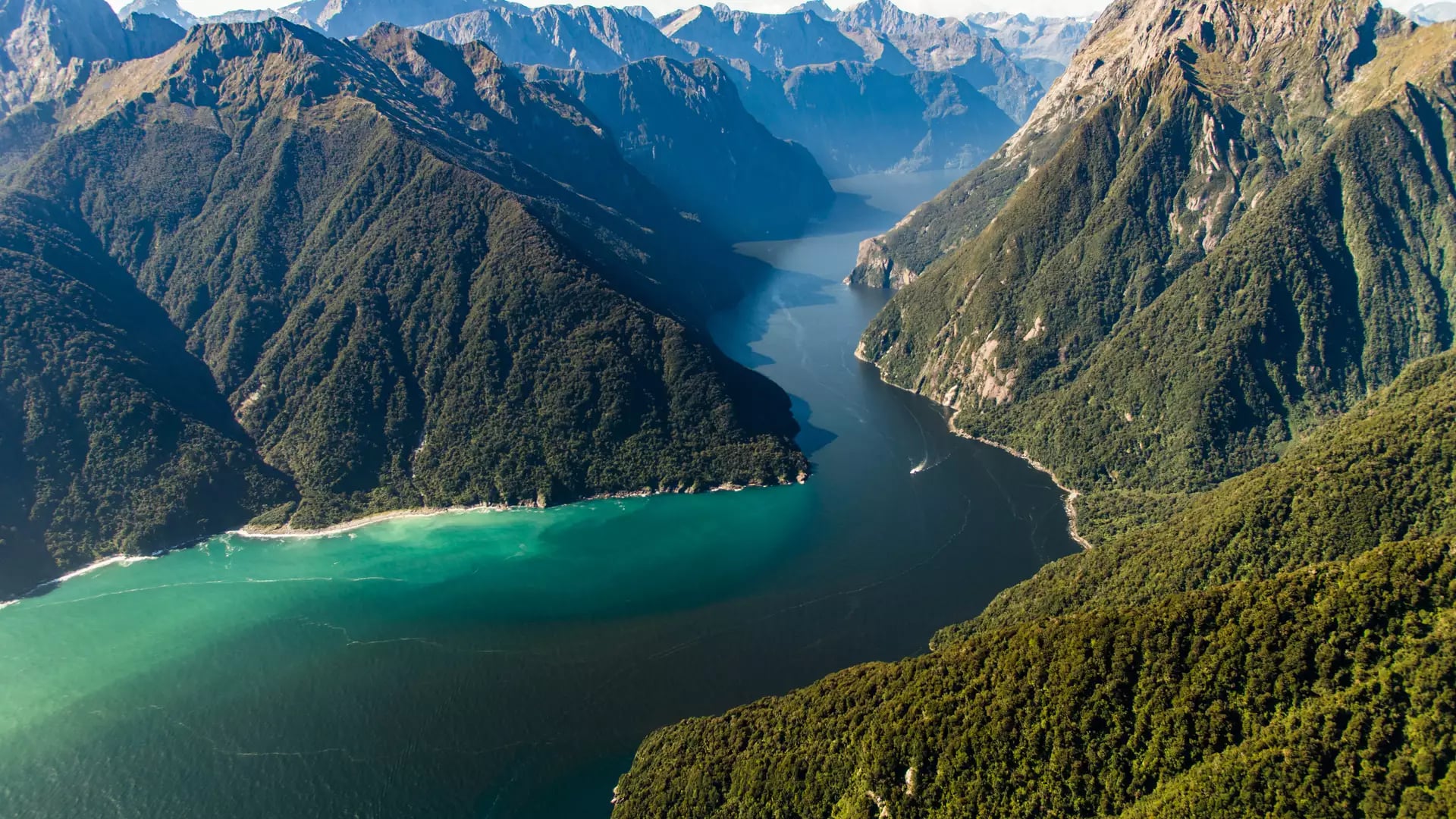 Milford-Sound-Aerial-View.jpg